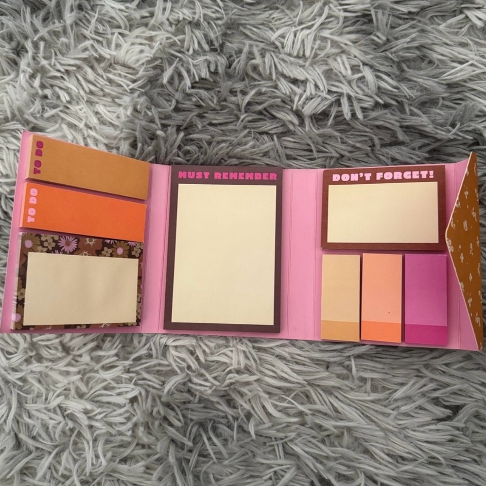 2 Magnetic Sticky Note Sets - Picture 4 of 9